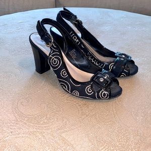 Naturalizer Black & White Heels 👠